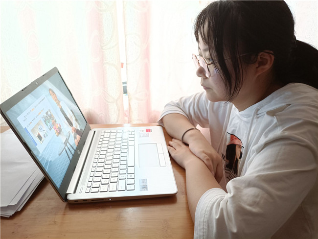 2021年—2022學(xué)年 第一學(xué)期我校線上教學(xué)如期開課