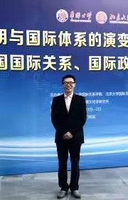 張曉羽---北京外國(guó)語(yǔ)大學(xué)國(guó)際關(guān)系與區(qū)域研究專(zhuān)業(yè)博士研究生。