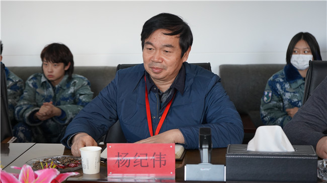 王樂修京簧竹木雕刻技能大師工作室揭牌儀式在我校舉行