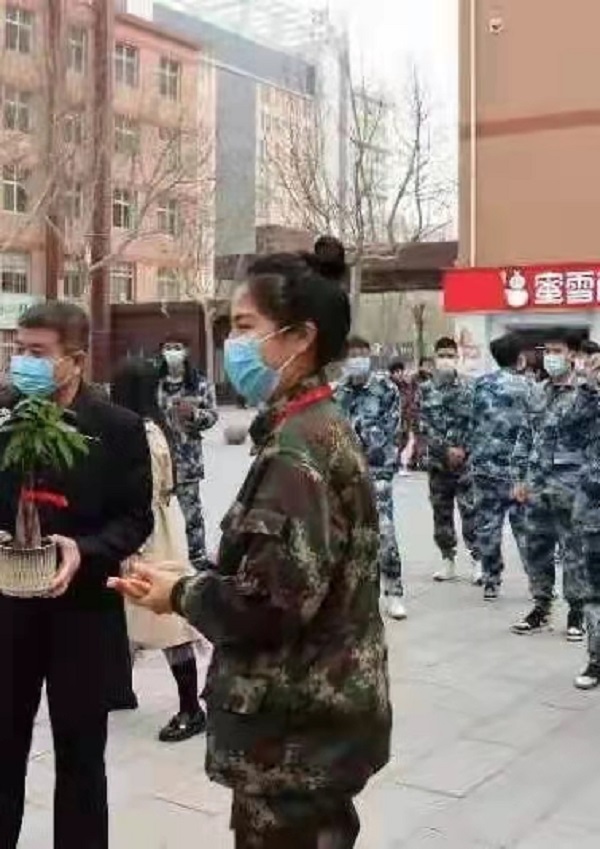 奉獻(xiàn)綠色，收獲希望