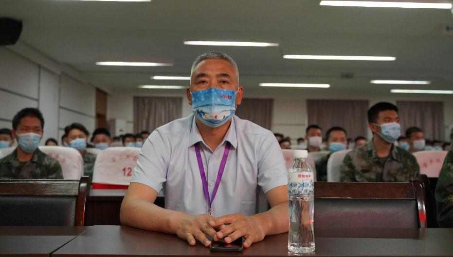 憶軍旅青春 走規(guī)劃人生——賀陽集團退役軍人大學生人生規(guī)劃專題講座