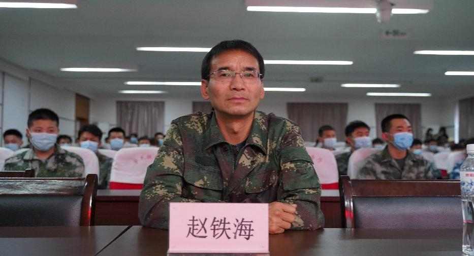 憶軍旅青春 走規(guī)劃人生——賀陽集團退役軍人大學生人生規(guī)劃專題講座