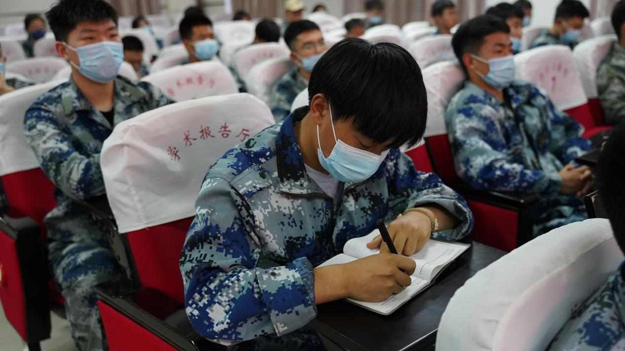 憶軍旅青春 走規(guī)劃人生——賀陽集團退役軍人大學生人生規(guī)劃專題講座