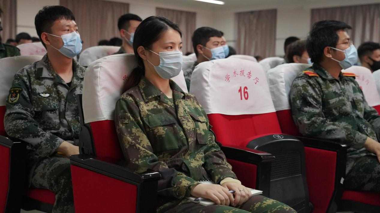 憶軍旅青春 走規(guī)劃人生——賀陽集團退役軍人大學生人生規(guī)劃專題講座