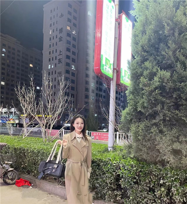 幸福生活拼搏來 人生道路奮斗改——我校優(yōu)秀畢業(yè)生報道紀(jì)實