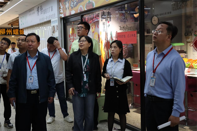 保定理工學(xué)院開展迎雙節(jié)校園安全大檢查