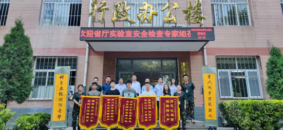 深情別母校，激情續(xù)人生