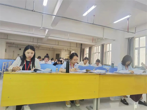 云程發(fā)軔，萬(wàn)里可期——2023屆財(cái)務(wù)管理專(zhuān)接本畢業(yè)論文答辯順利開(kāi)展