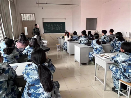 保定理工學院藝術(shù)學院學工隊伍召開嚴肅考風考紀加強誠信考試主題會議