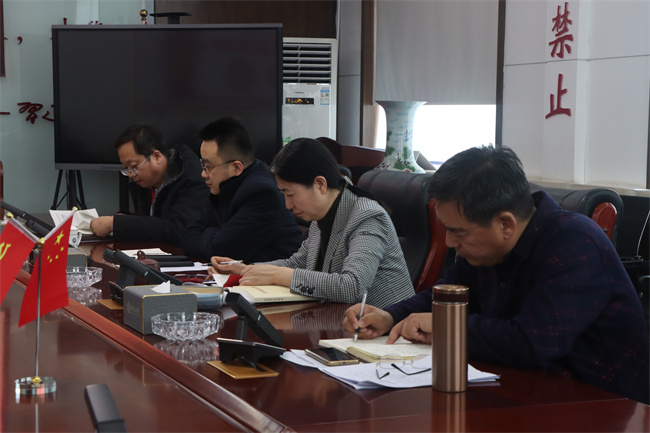 中共保定理工學(xué)院委員會(huì)召開黨委理論學(xué)習(xí)中心組（擴(kuò)大）學(xué)習(xí)會(huì)議