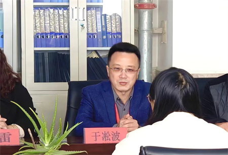 “建功新時(shí)代，巾幗綻芳華”——保定理工學(xué)院藝術(shù)學(xué)院“三八婦女節(jié)，關(guān)懷暖人心”