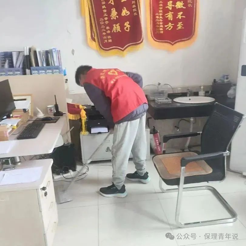 雷鋒精神共傳承,志愿服務(wù)學(xué)雷鋒