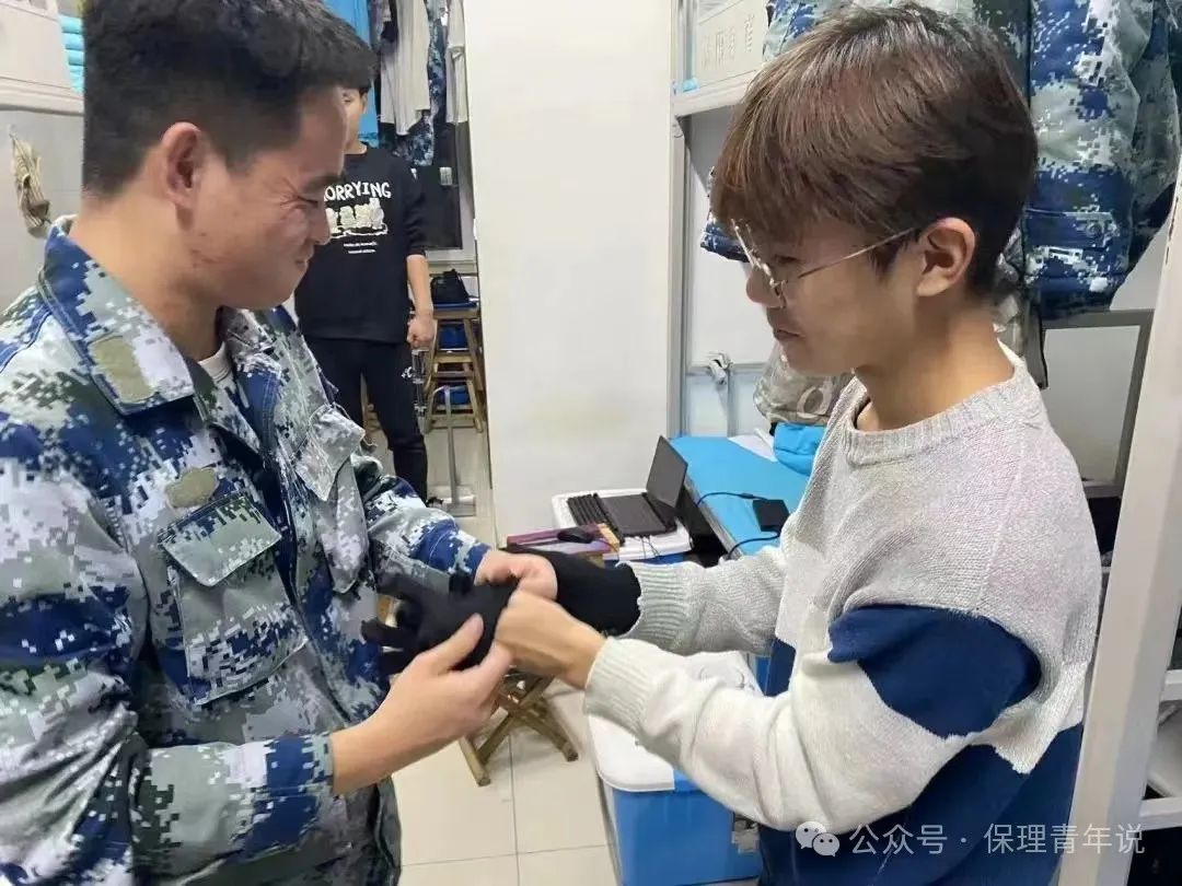 雷鋒精神共傳承,志愿服務(wù)學(xué)雷鋒