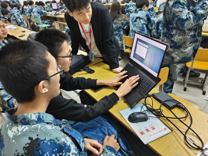 信息科學與工程學院實驗室開放——開啟智慧科技新篇章