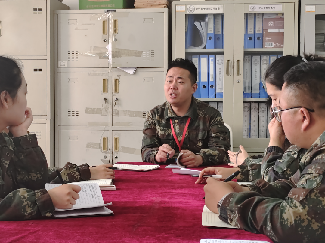 傾聽學(xué)生心聲 助力全面成長—我院召開期中教學(xué)檢查座談會(huì)