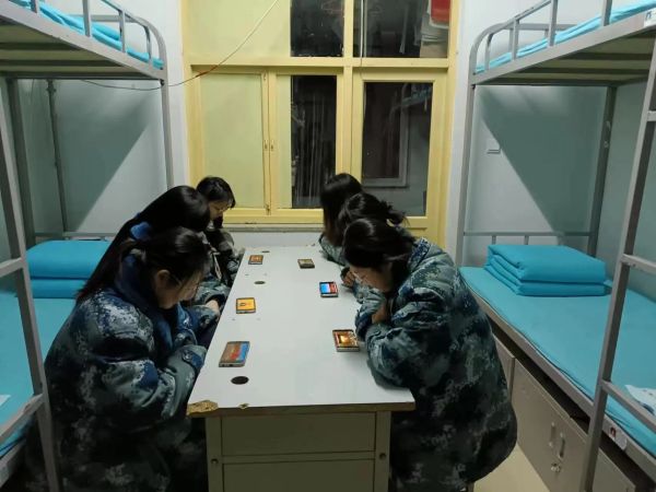 保定理工學院||管理學院||學習榜樣精神，爭做先鋒模范