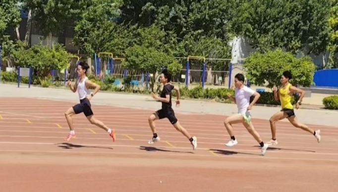 保定理工學院田徑隊與河北農業(yè)大學田徑隊舉行田徑交流賽