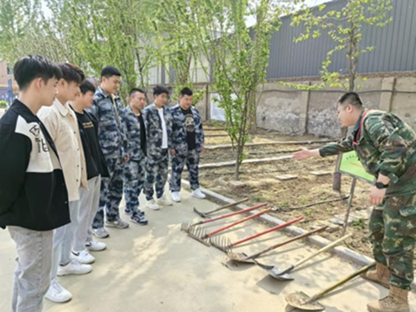 勞動教育|保定理工學(xué)院|管理學(xué)院|學(xué)習(xí)勞動精神·踐行勞動育人-跟著節(jié)氣學(xué)種植，分享勞動創(chuàng)造的美好樂趣