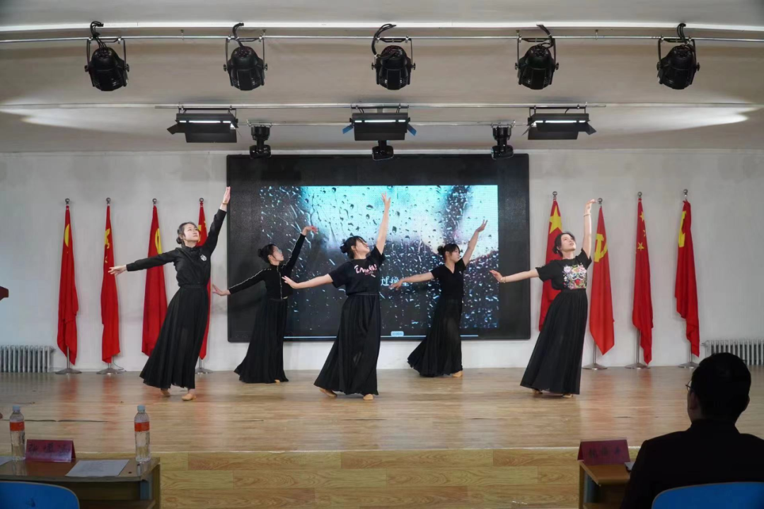 青春校園|大學(xué)生藝術(shù)團—“少年心懷烏托邦,心向朝陽肆生長”文藝展演