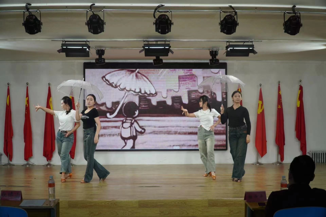 青春校園|大學(xué)生藝術(shù)團—“少年心懷烏托邦,心向朝陽肆生長”文藝展演