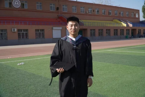 胸懷青云，不忘赤心｜信息科學(xué)與工程學(xué)院2024屆省級(jí)優(yōu)秀畢業(yè)生特輯（九）