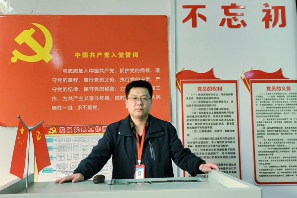 經(jīng)濟(jì)學(xué)院2025年名師風(fēng)采五