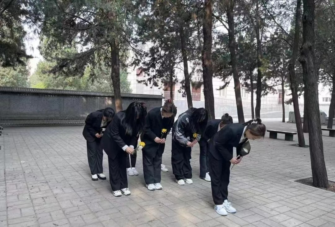 保理會計學院緬懷革命烈士，繼承先烈遺志
