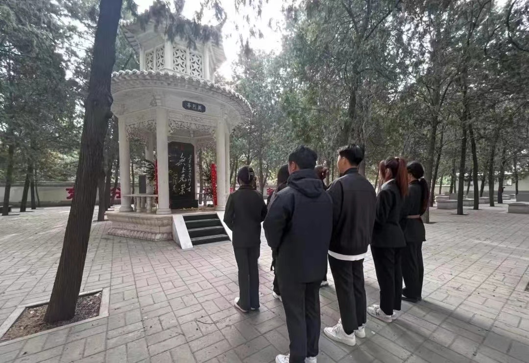 保理會計學院緬懷革命烈士，繼承先烈遺志