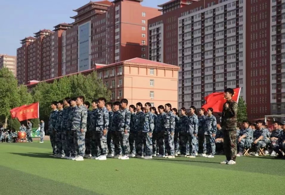 保理會計學院以隊列會操比賽為始，共著你我青春華章