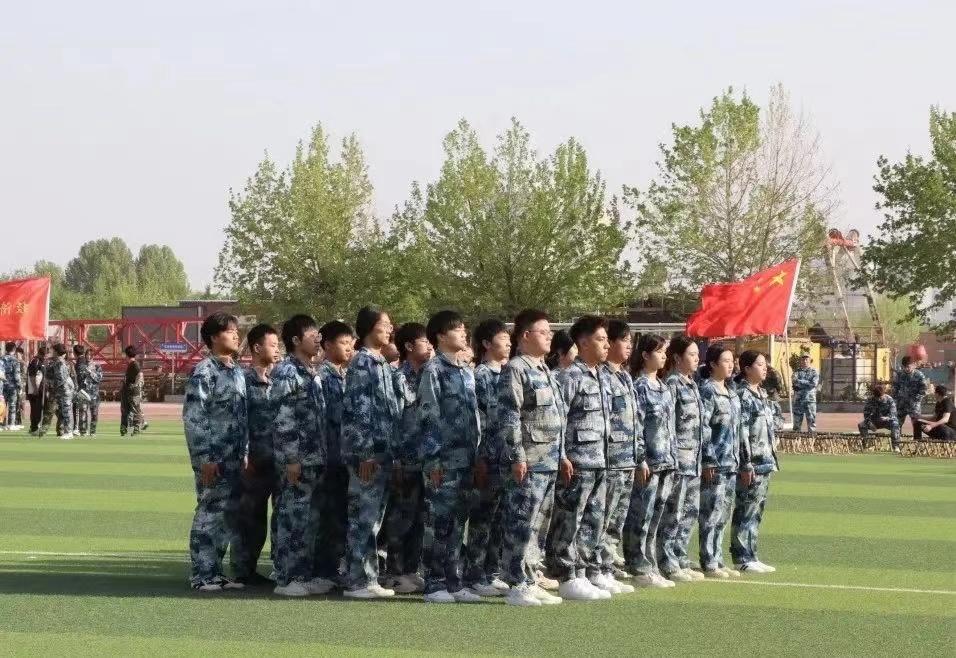 保理會計學院以隊列會操比賽為始，共著你我青春華章