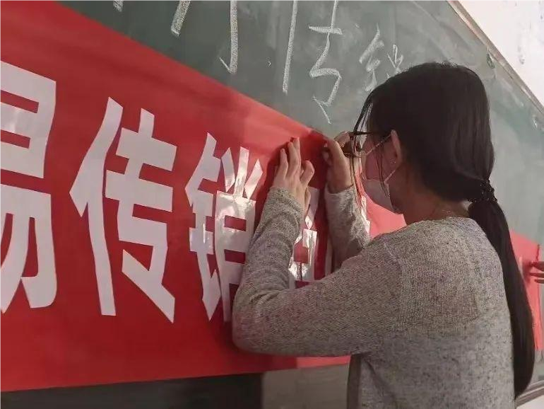 保定理工學(xué)院與蓮池區(qū)高校辦、區(qū)市場監(jiān)督局合作開展反傳銷教育宣傳活動(dòng)