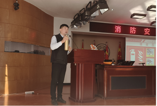 “人人講安全  個個會應(yīng)急” ——保定理工學(xué)院消防知識講座