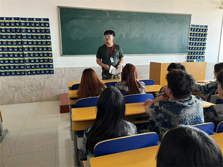 往屆優(yōu)秀畢業(yè)生分享求職秘籍，助力畢業(yè)生找到心儀工作
