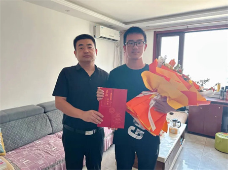熱烈祝賀！保定理工學(xué)院藝術(shù)學(xué)院 0001 號錄取通知書已送達