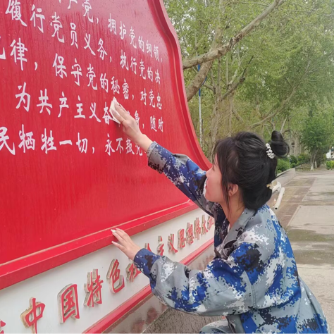 開展愛國(guó)衛(wèi)生運(yùn)動(dòng) 創(chuàng)建文明校園