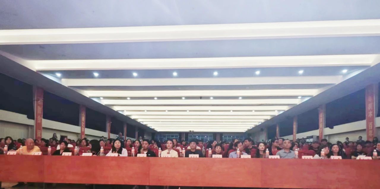 以“實踐”賦能 涵養(yǎng)優(yōu)秀學風——“賡續(xù)教育初心 踔厲奮發(fā)向未來”2023學年實習表彰大會圓滿結(jié)束