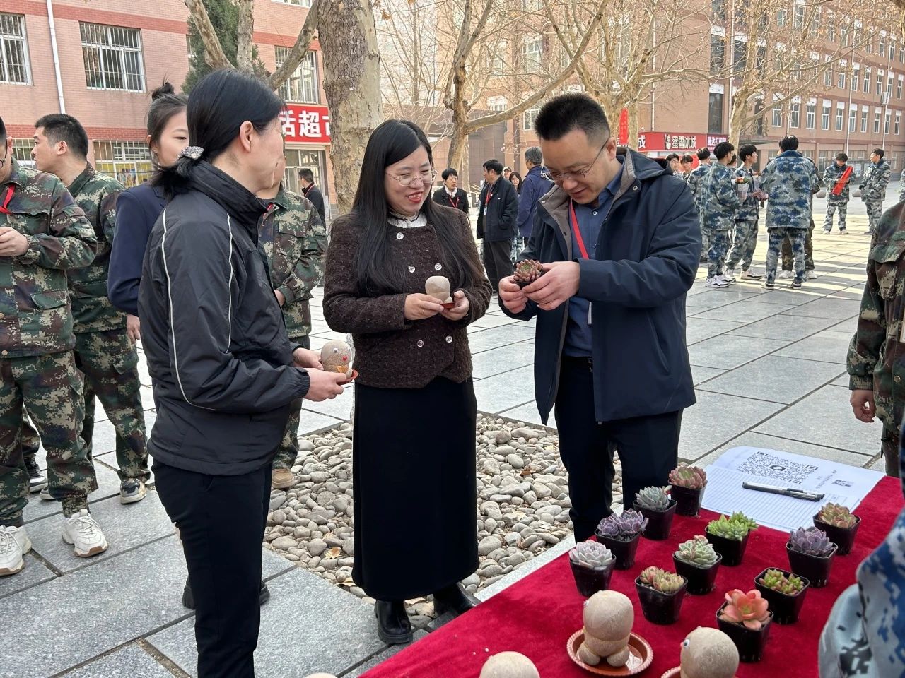 “‘植’此青綠，教樹人心，‘育’汝于成”植樹節(jié)活動圓滿結(jié)束!