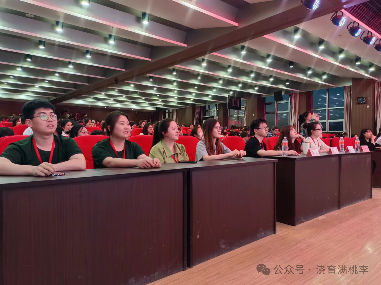 “《我和音樂(lè)做游戲》奧爾夫音樂(lè)在教學(xué)中的應(yīng)用”專題講座圓滿結(jié)束