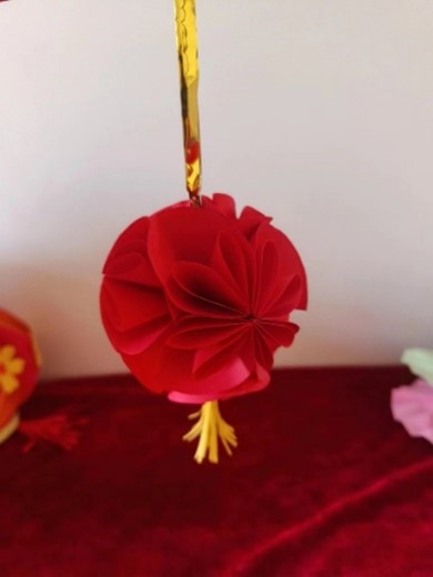 弘揚(yáng)傳統(tǒng)文化 傳承愛(ài)國(guó)情懷——教育學(xué)院開(kāi)展創(chuàng)意燈籠制作活動(dòng)