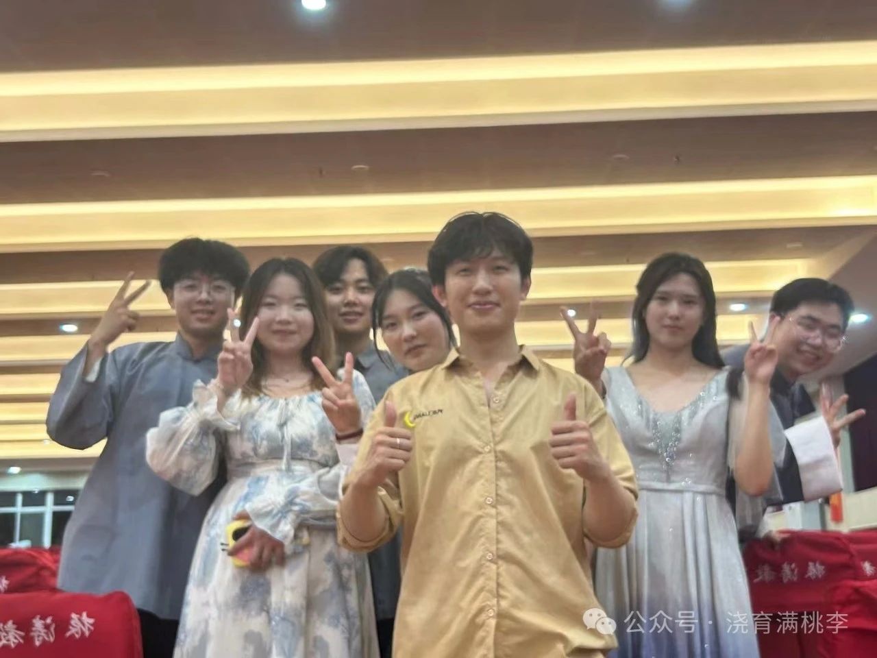 “赤子奏響凌云志，后浪奔涌繪新篇”大型合唱會圓滿舉行