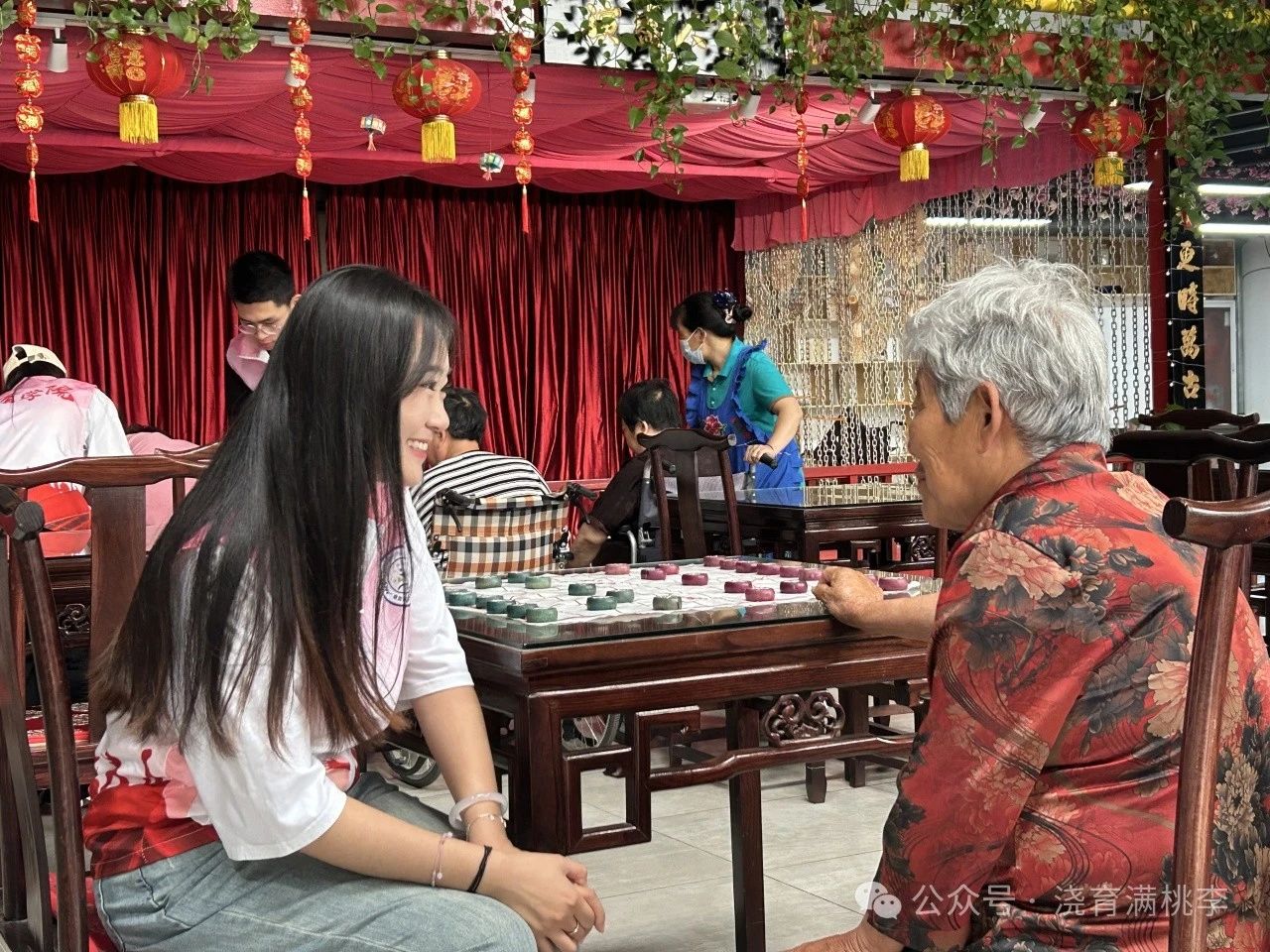 “揚愛老美德，獻志愿精神”