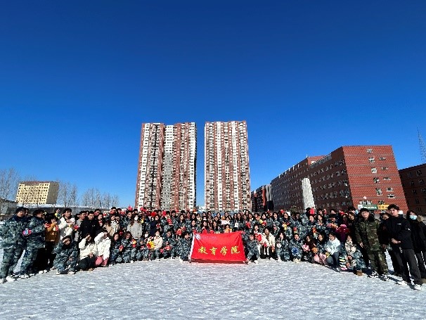 弘揚(yáng)傳統(tǒng)文化 傳承愛(ài)國(guó)情懷——教育學(xué)院開(kāi)展創(chuàng)意燈籠制作活動(dòng)