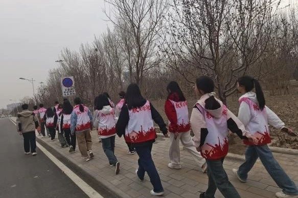 志愿于心，服務(wù)于行