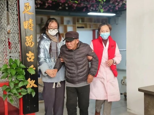 “揚(yáng)愛(ài)老美德，獻(xiàn)志愿精神”志愿服務(wù)慰問(wèn)活動(dòng)圓滿結(jié)束