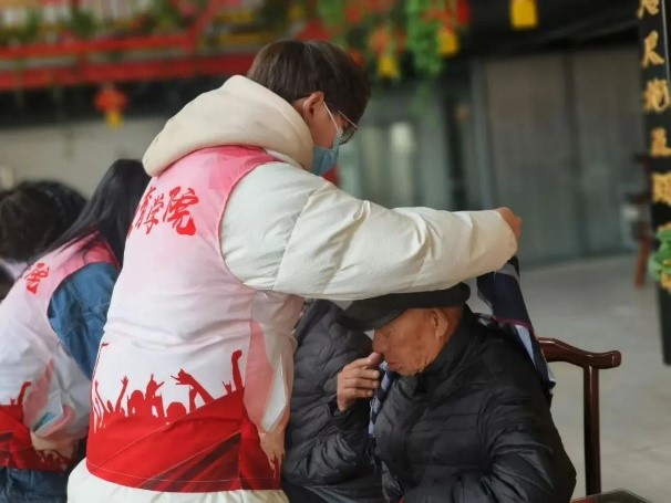 “揚(yáng)愛(ài)老美德，獻(xiàn)志愿精神”志愿服務(wù)慰問(wèn)活動(dòng)圓滿結(jié)束