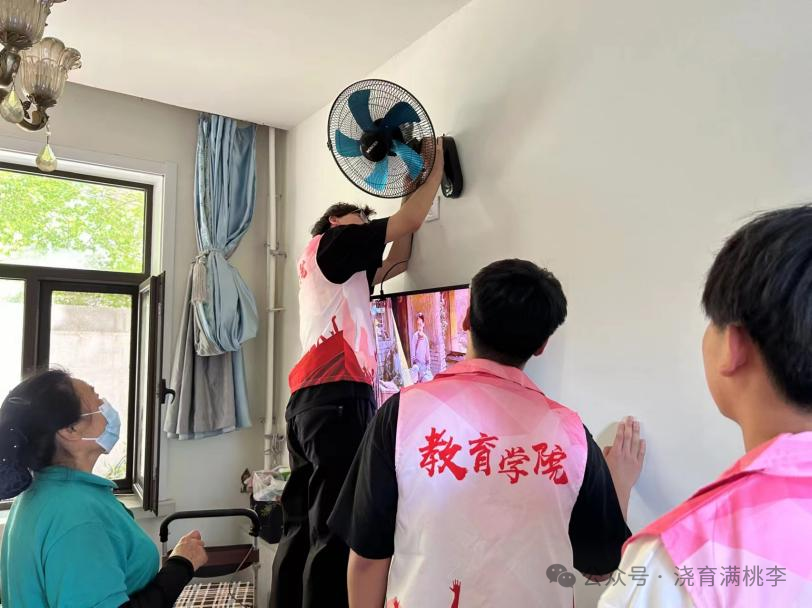 教育學(xué)院成功與善孝居養(yǎng)老院完成孝老敬親實踐教育基地揭牌！