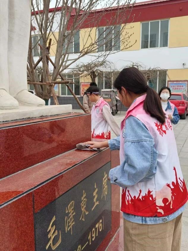 志愿于心，服務(wù)于行