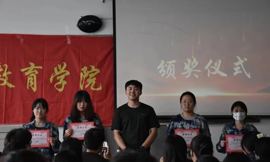 “夏隨風(fēng)而至，憶攜馨香而來”古風(fēng)手工創(chuàng)作大賽圓滿結(jié)束