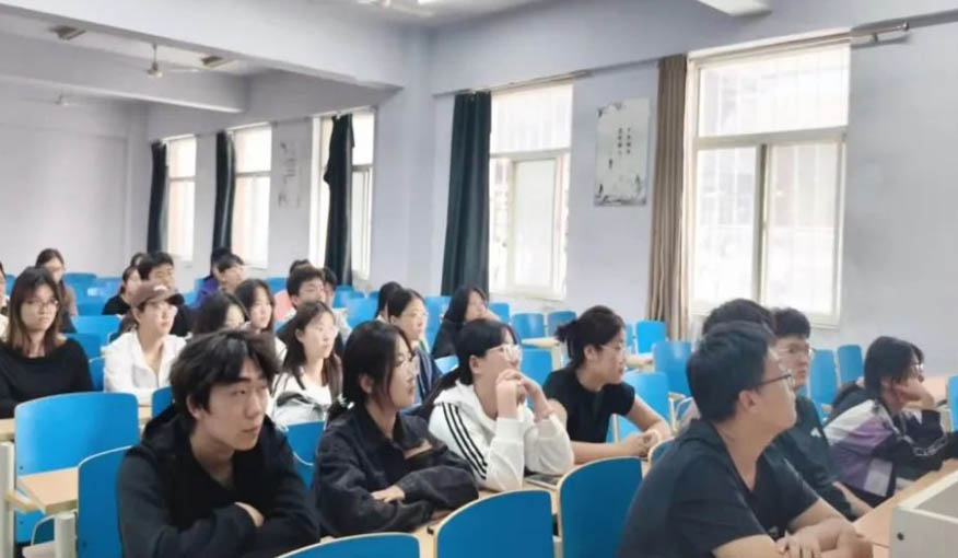“薪火相傳，攜手同行”|信息科學(xué)與工程學(xué)院|團(tuán)總支、學(xué)生會(huì)部長(zhǎng)候選人培訓(xùn)大會(huì)