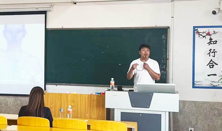 信息科學(xué)與工程學(xué)院攜手?jǐn)?shù)智廣角，共繪AIGC人工智能新藍(lán)圖